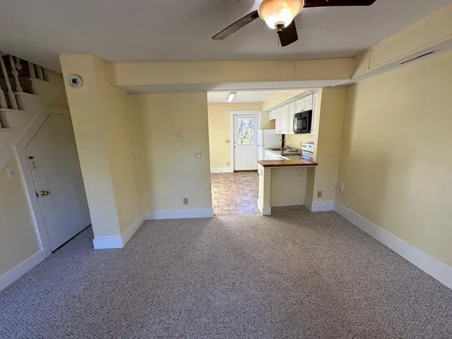 $1,650 | 21 Nelson Street, Unit D, Troy, NH 03465