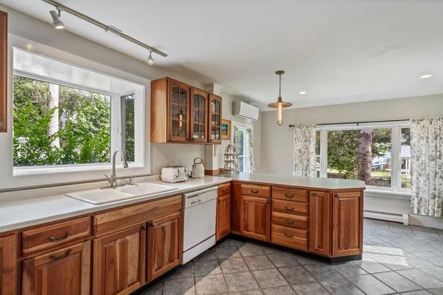 $845,000 | 31 Elizabeth Street, Portland, ME 04108