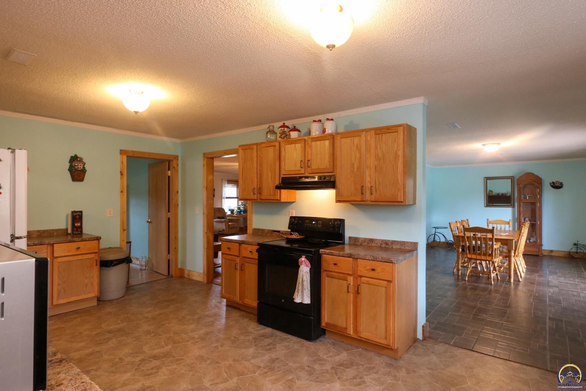 1673 Rd V6 Emporia, KS 66801 - Photo 15 of 58 Kitchen