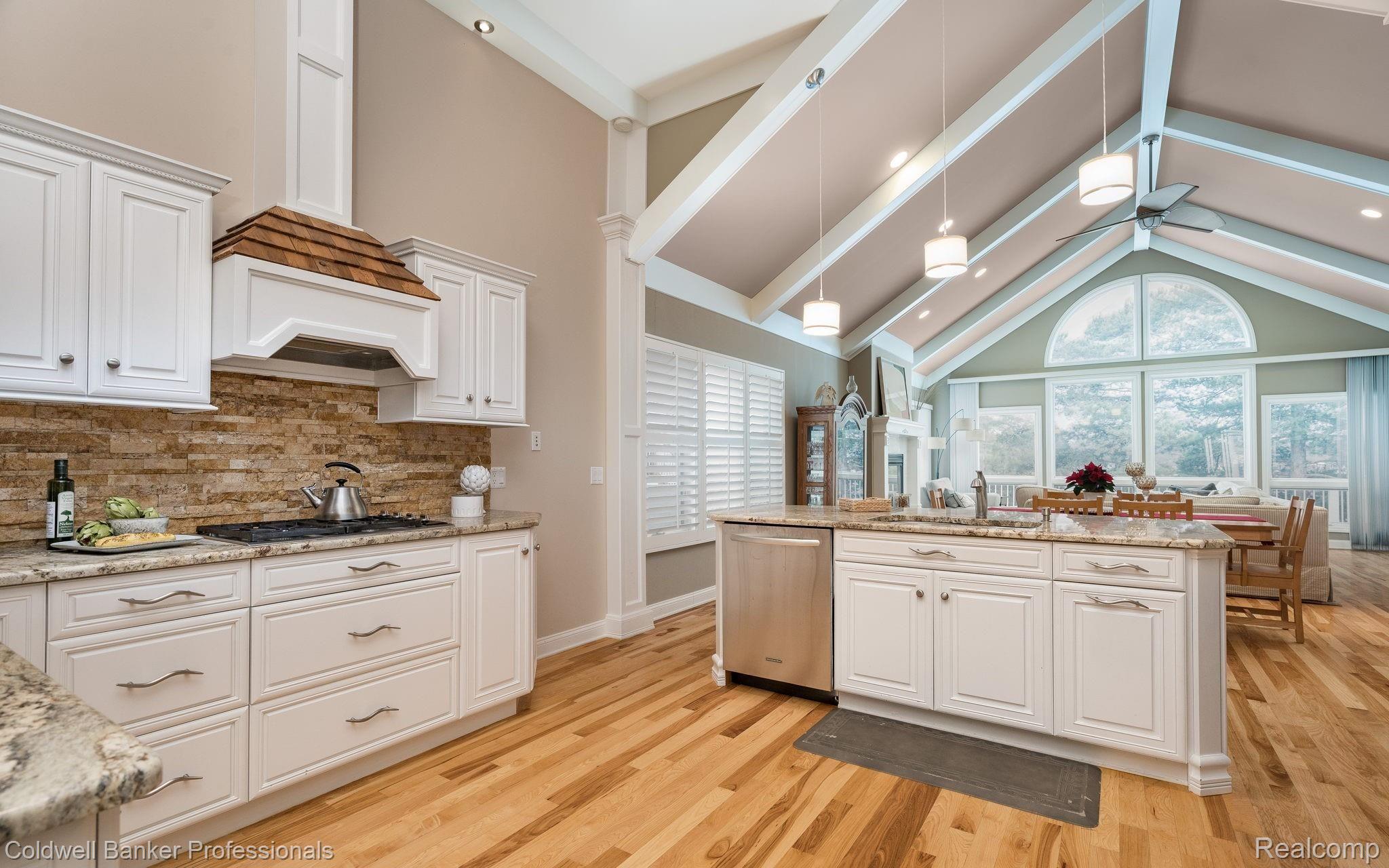 2963 Lansdowne Road Waterford, MI 48329 - Photo 18 of 51 17-web-or-mls-2963-Lansdowne-Rd-17.jpg