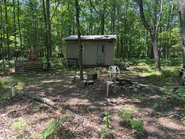 $47,900 | 8747 East Kinney Road, Branch, MI 49402