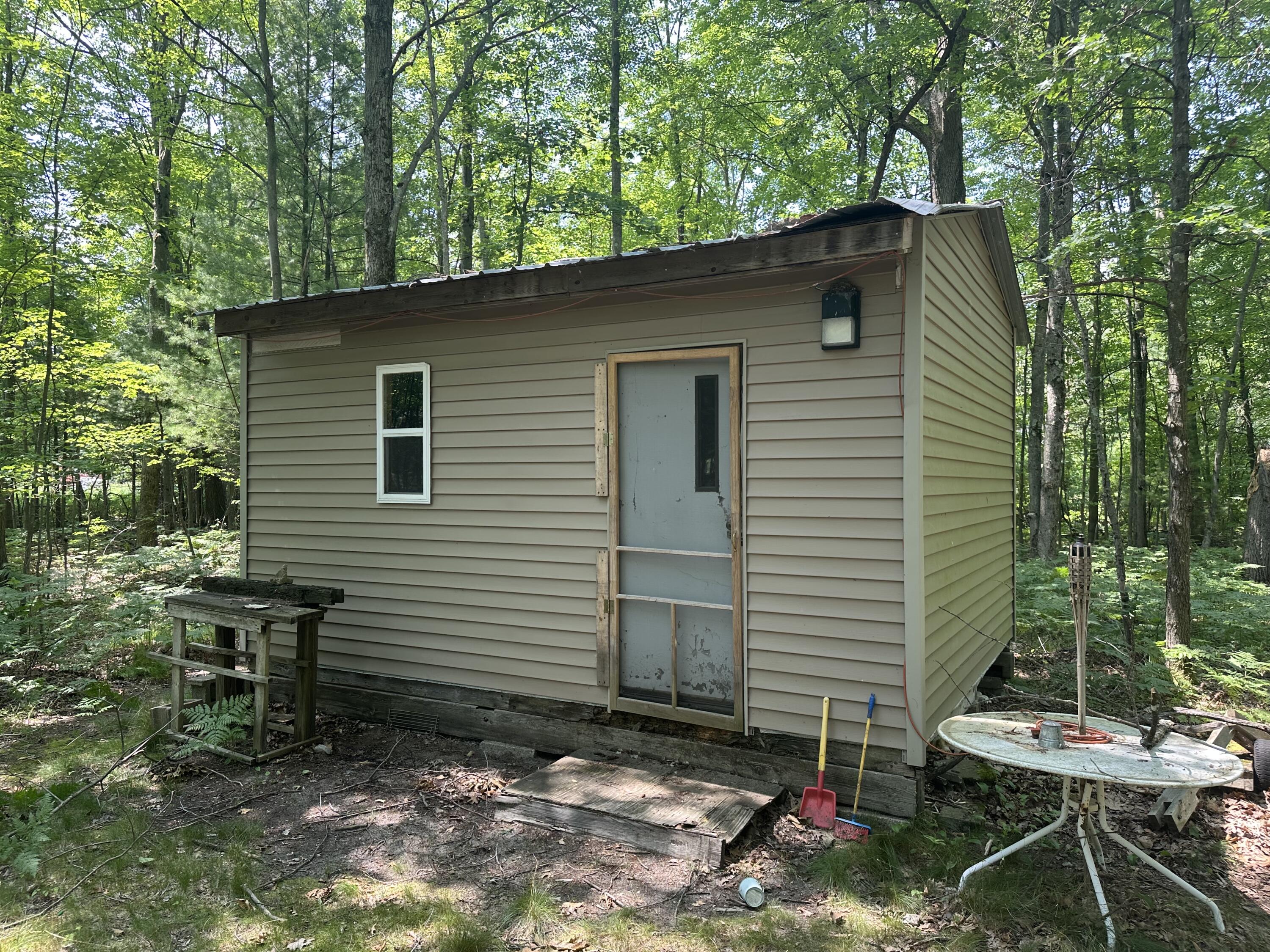 8747 East Kinney Road Branch, MI 49402 - Photo 5 of 10 IMG_6937