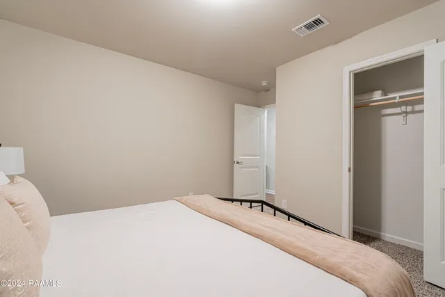 $4,500 | 407 Broussard Hl Drive, Broussard, LA 70518