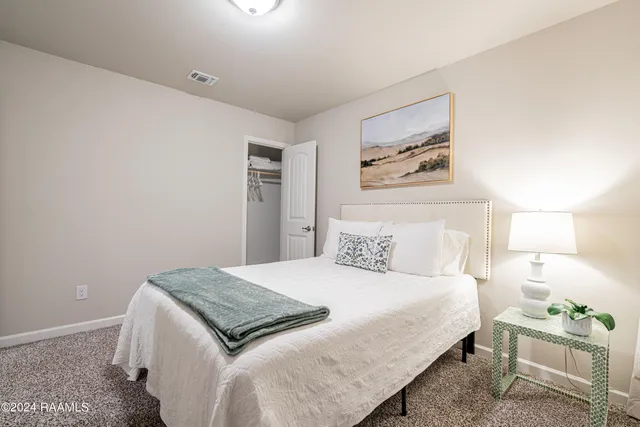 $4,500 | 407 Broussard Hl Drive, Broussard, LA 70518