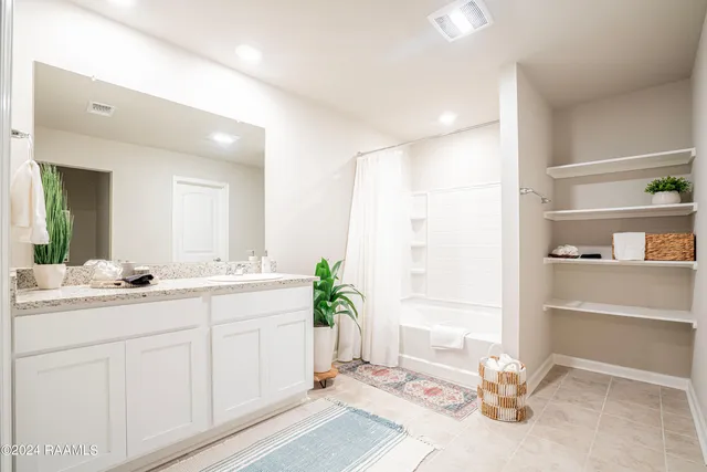 $4,500 | 407 Broussard Hl Drive, Broussard, LA 70518