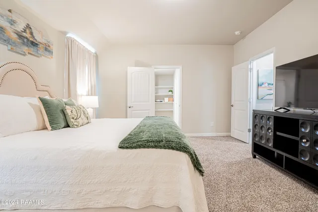 $4,500 | 407 Broussard Hl Drive, Broussard, LA 70518