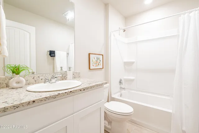 $4,500 | 407 Broussard Hl Drive, Broussard, LA 70518