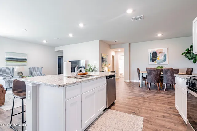 $4,500 | 407 Broussard Hl Drive, Broussard, LA 70518