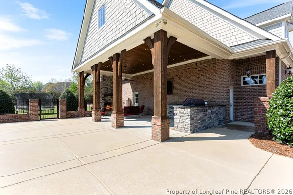 $899,000 | 4150 Willowgate Drive, Fayetteville, NC 28312