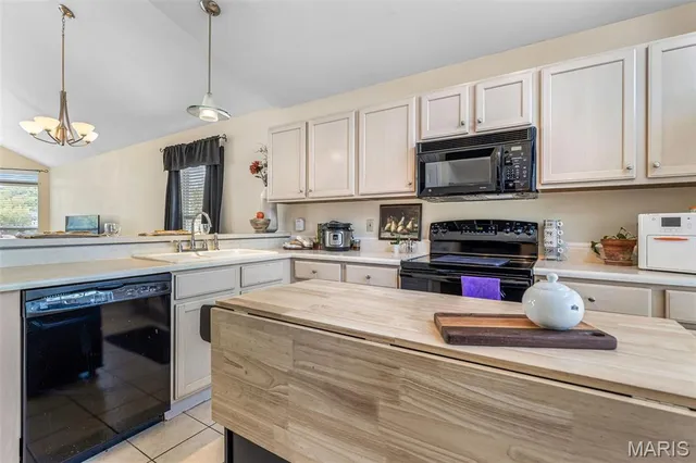 $430,000 | 3 Jeremy Court, Arnold, MO 63010