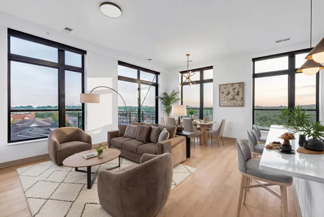 $3,495 | 640 Wisconsin Avenue North, Unit 638, Minneapolis, MN 55427