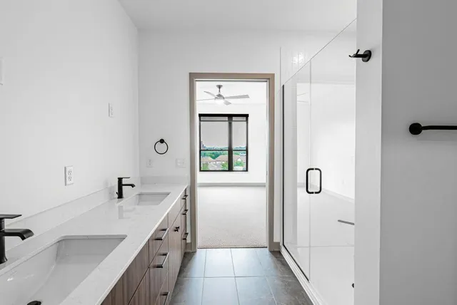 $3,495 | 640 Wisconsin Avenue North, Unit 638, Golden Valley, MN 55427