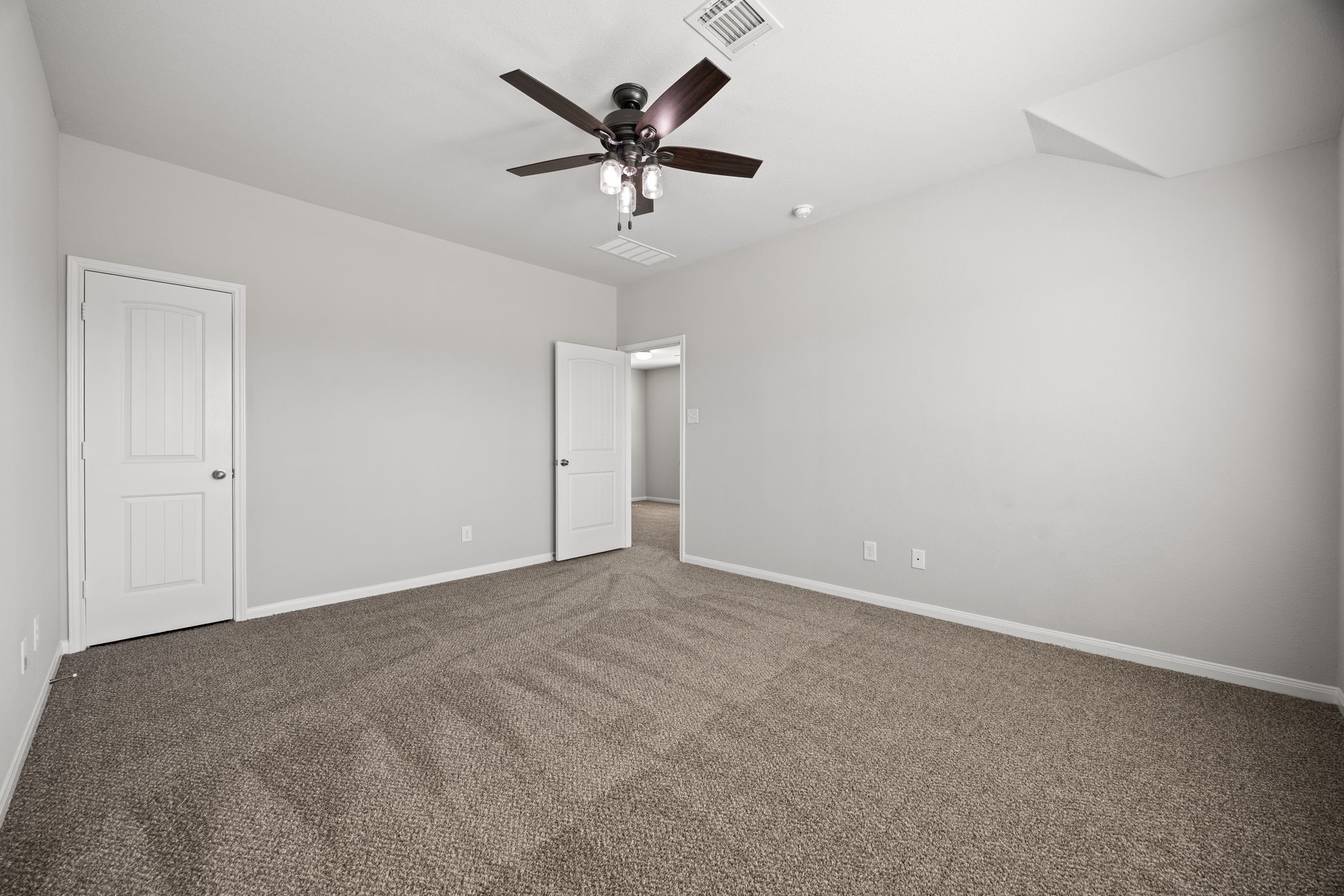 18606 Lansdowne Stream Path Katy, TX 77449 - Photo 36 of 39 an empty room