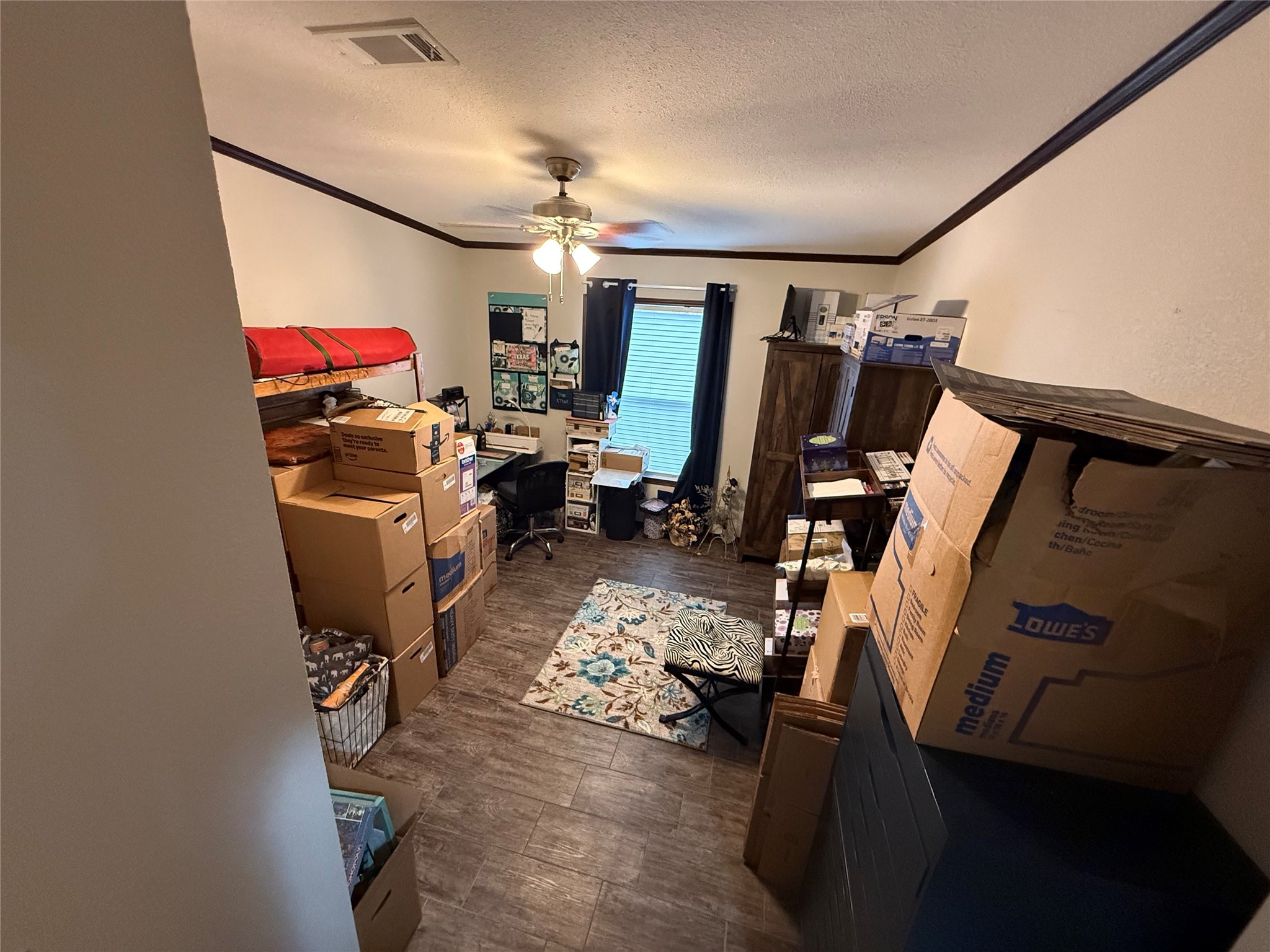 178 Commanche Drive Onalaska, TX 77360 - Photo 15 of 18 a view of a room with gym equipment