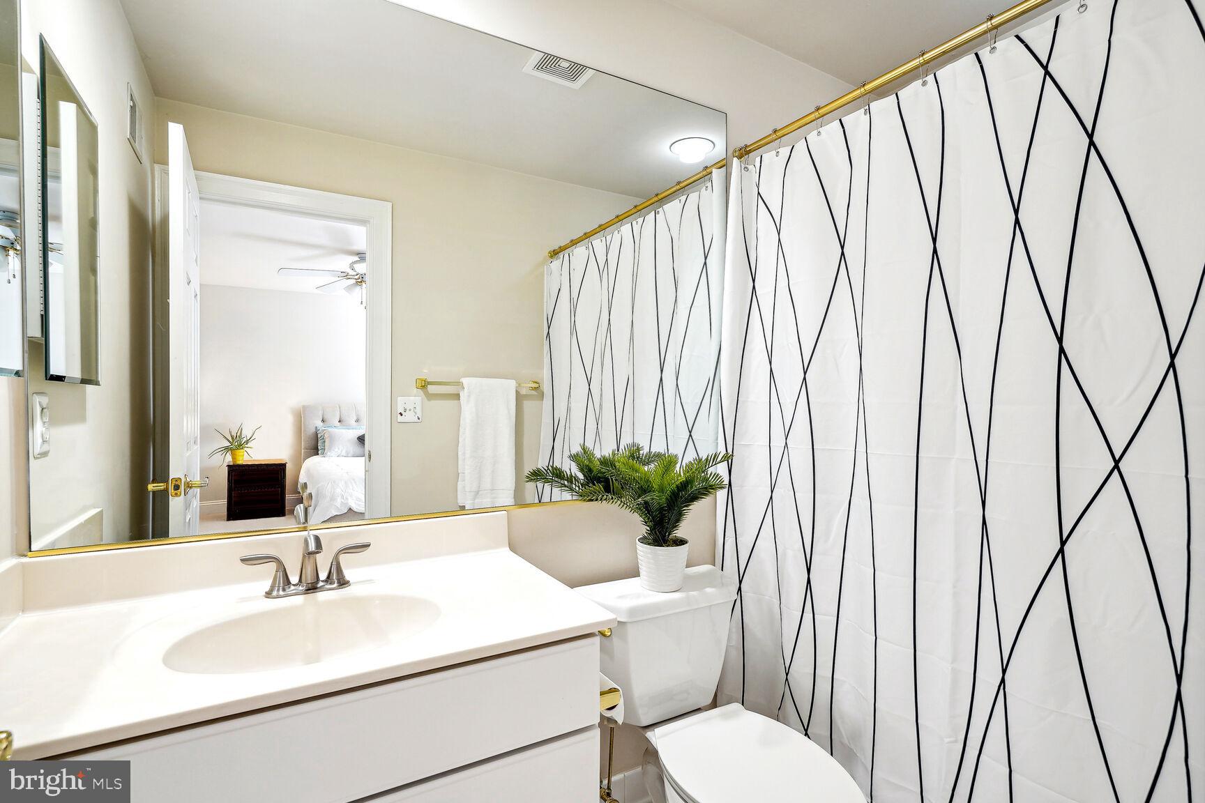 11308 Ridge Mist Terrace Potomac, MD 20854 - Photo 21 of 31 Full Bath #2