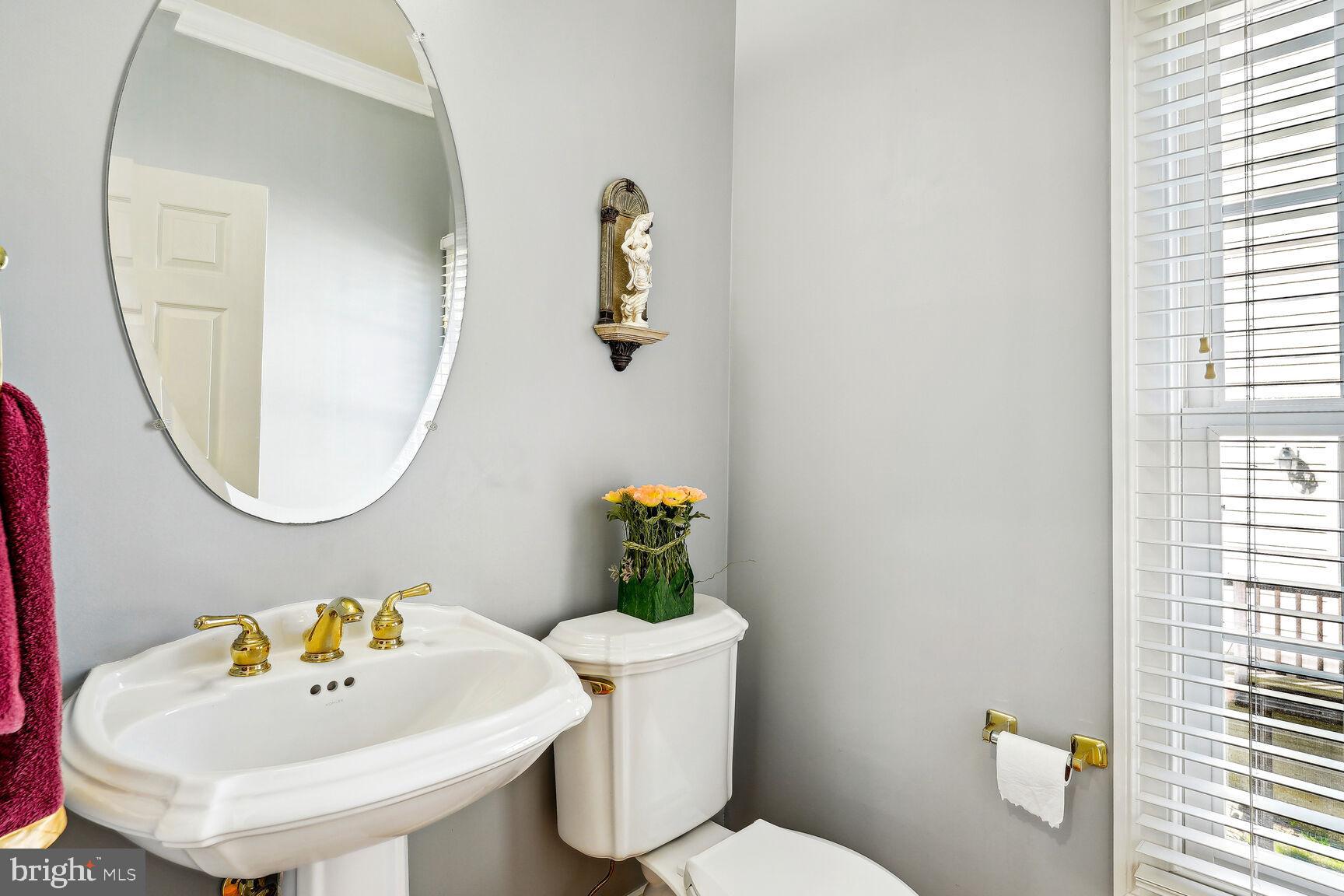 11308 Ridge Mist Terrace Potomac, MD 20854 - Photo 8 of 31 Main Level Powder Room