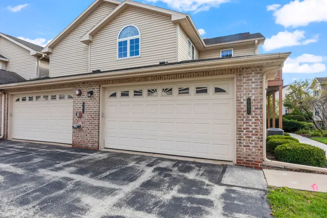 $340,000 | 17871 Radam Drive, New Berlin, WI 53146