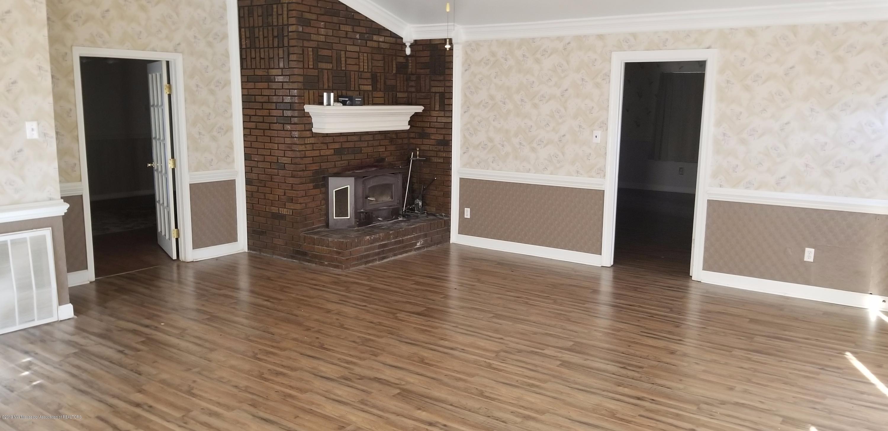 2128 North Red Banks Road Byhalia, MS 38611 - Photo 4 of 13 20190311_153603