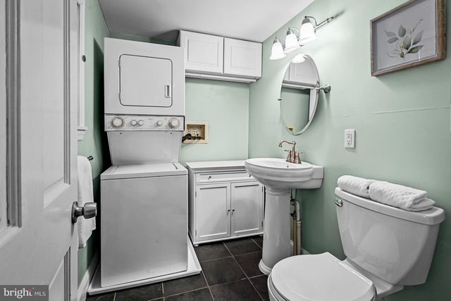 $220,000 | 524 Holtzmans Court, Baltimore, MD 21231