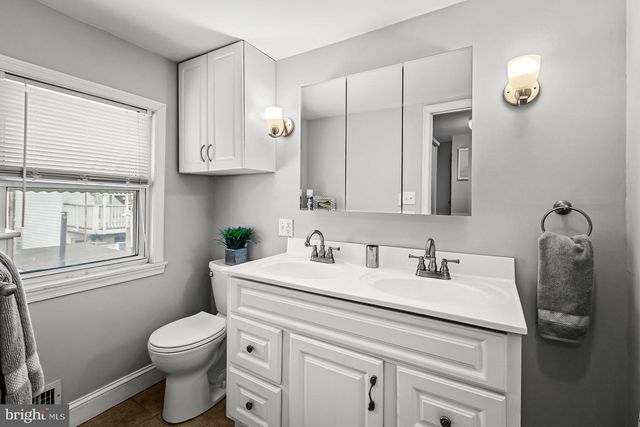 $220,000 | 524 Holtzmans Court, Baltimore, MD 21231