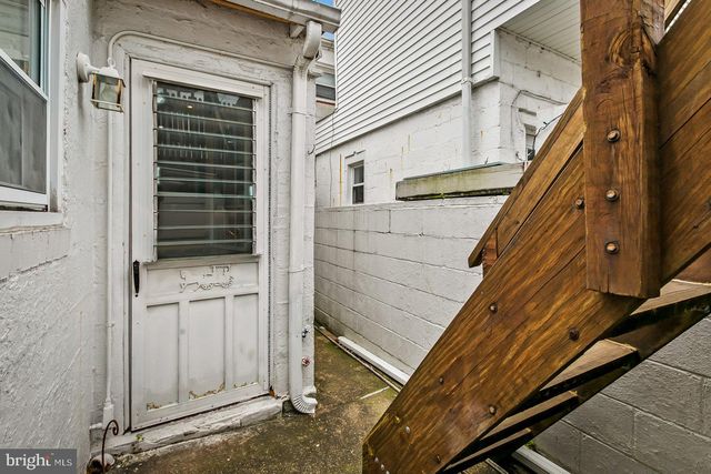 $220,000 | 524 Holtzmans Court, Baltimore, MD 21231