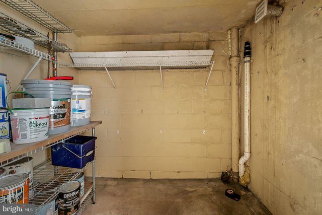 $220,000 | 524 Holtzmans Court, Baltimore, MD 21231