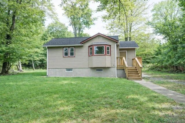 $275,000 | 1 Crestwood Trail, Monroe, NY 10950