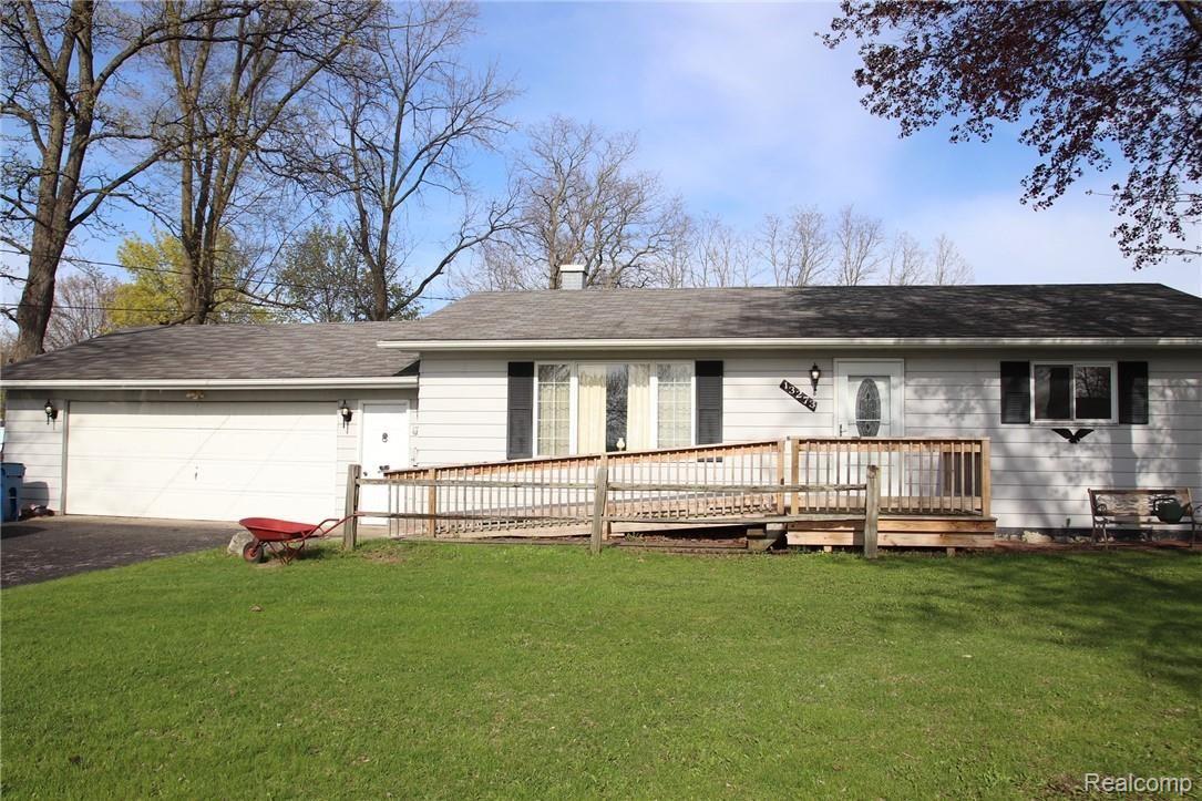 13273 Jennings Road Linden, MI 48451 - Photo 1 of 16 IMG_2300.JPG