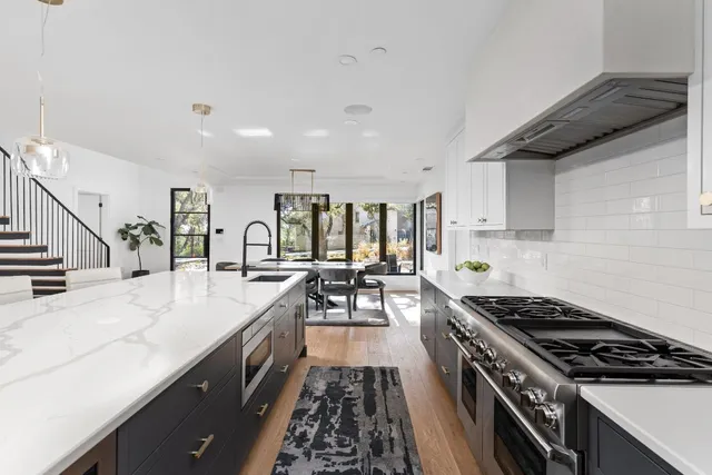 $3,800,000 | 302 Buckeye Trail, West Lake Hills, TX 78746