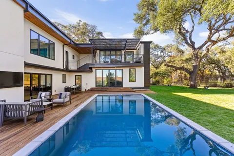 $3,800,000 | 302 Buckeye Trail, West Lake Hills, TX 78746