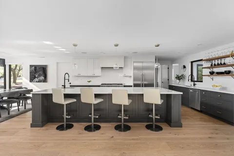 $3,800,000 | 302 Buckeye Trail, West Lake Hills, TX 78746