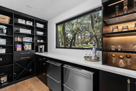 $3,625,000 | 302 Buckeye Trail, West Lake Hills, TX 78746