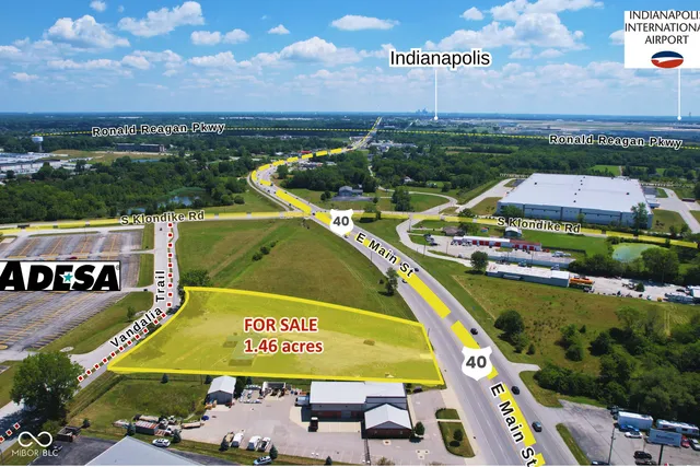 $799,999 | 2916 East Main Street, Plainfield, IN 46168