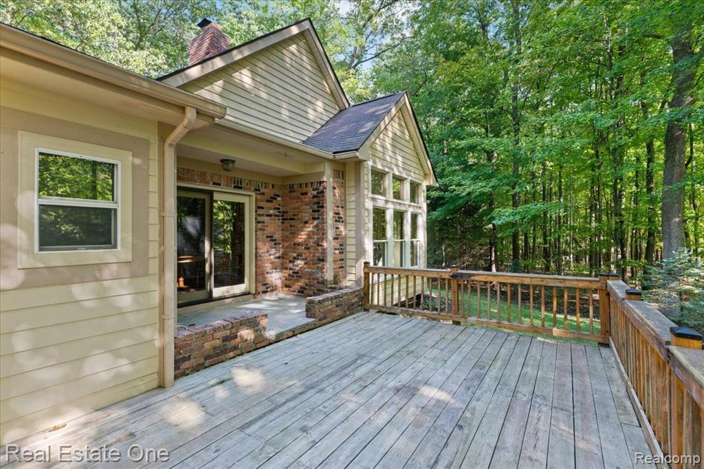 10275 Ortonville Road Clarkston, MI 48348 - Photo 10 of 43