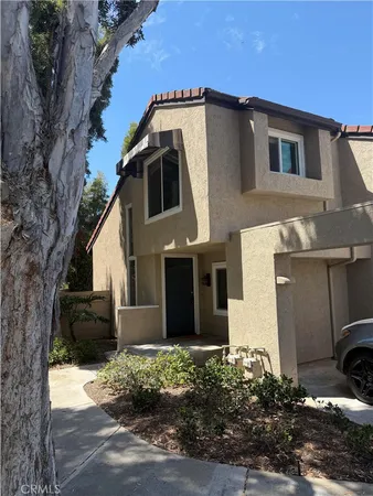 $1,600,000 | 142 Stanford Court, Unit 71, Irvine, CA 92612
