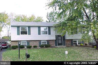 137 North Harrison Road Sterling, VA 20164 - Photo 1 of 1 Exterior (Main)