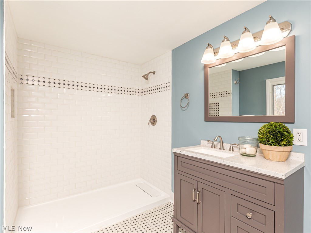 365 East Pleasant Valley Road Independence, OH 44131 - Photo 19 of 35 Gallery Image 19