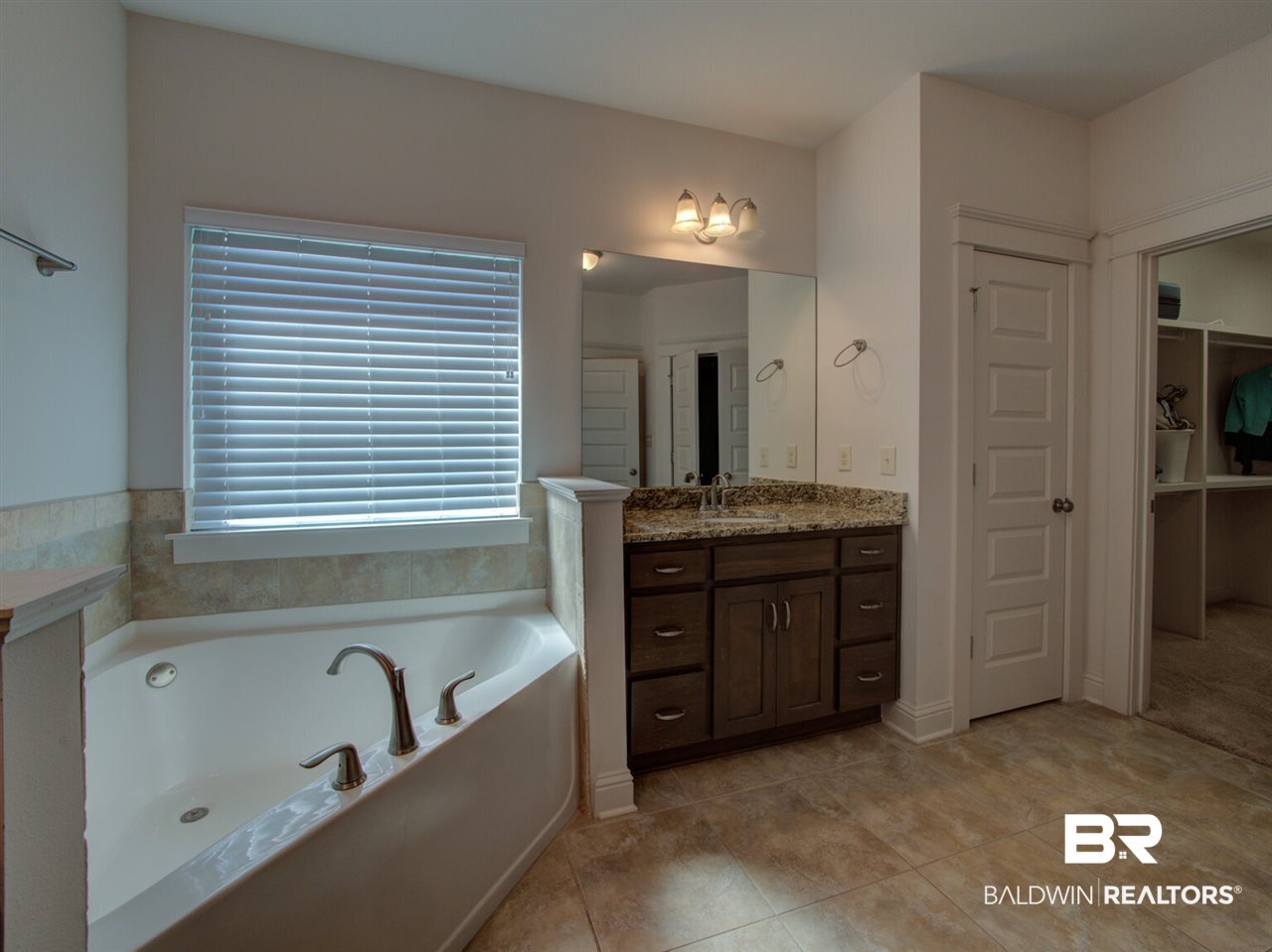 28111 Annabelle Lane Daphne, AL 36526 - Photo 23 of 39 Garden Tub