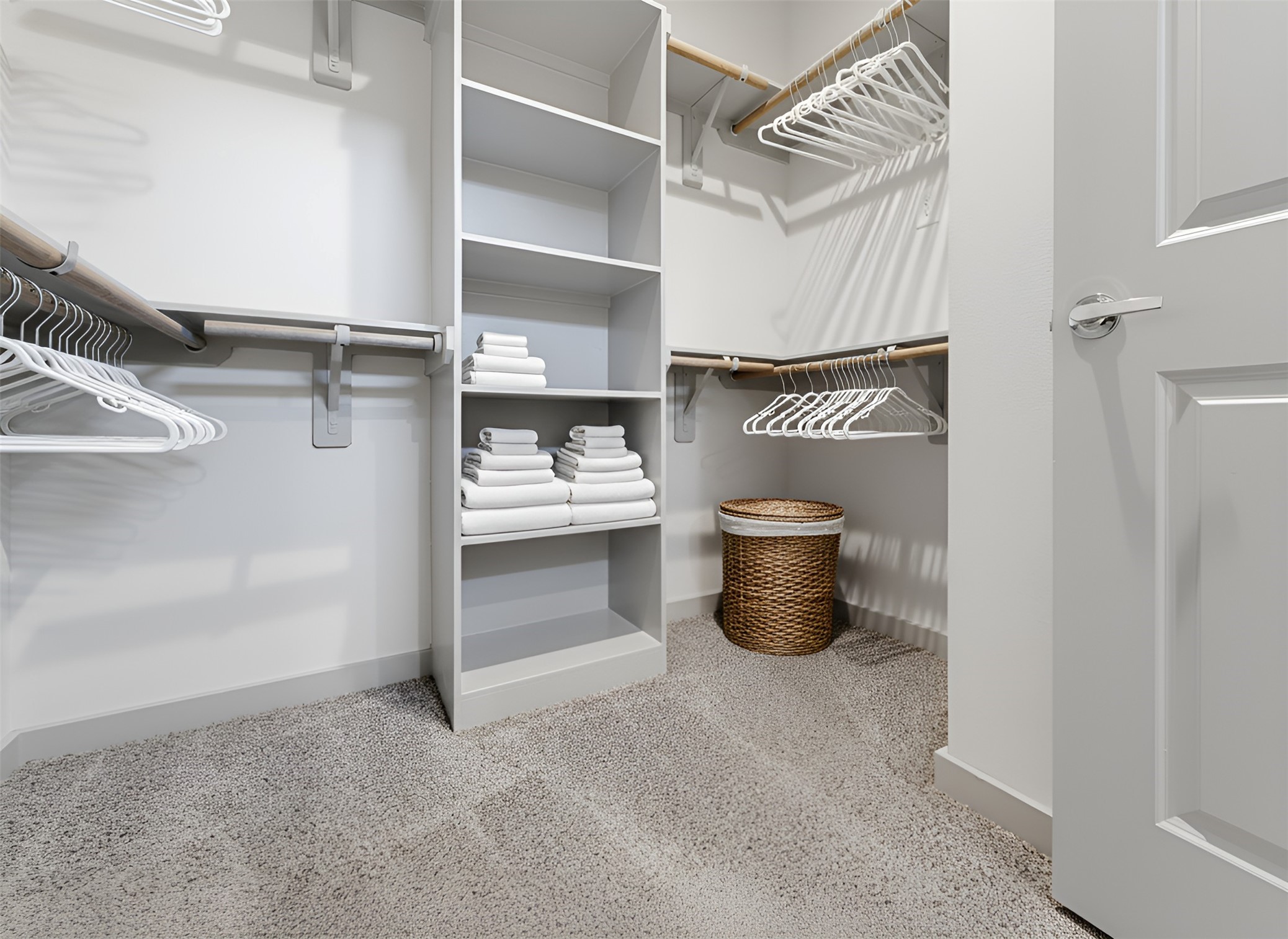 16 Fulton Row Lane Houston, TX 77076 - Photo 14 of 15 Walkin Primary Closet