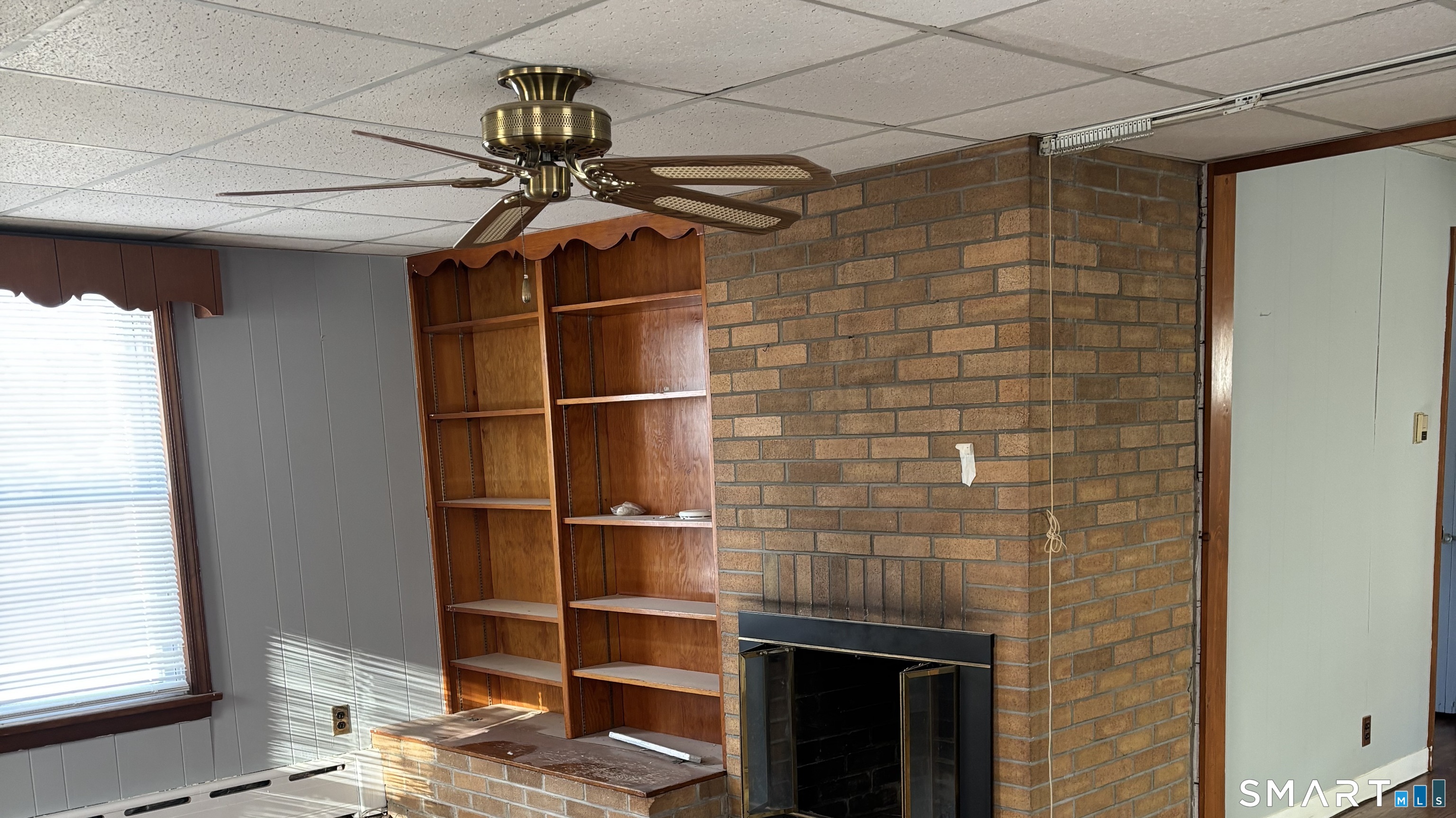 460 Stonybrook Road Stratford, CT 06614 - Photo 4 of 19 a room with a walk in closet and a window