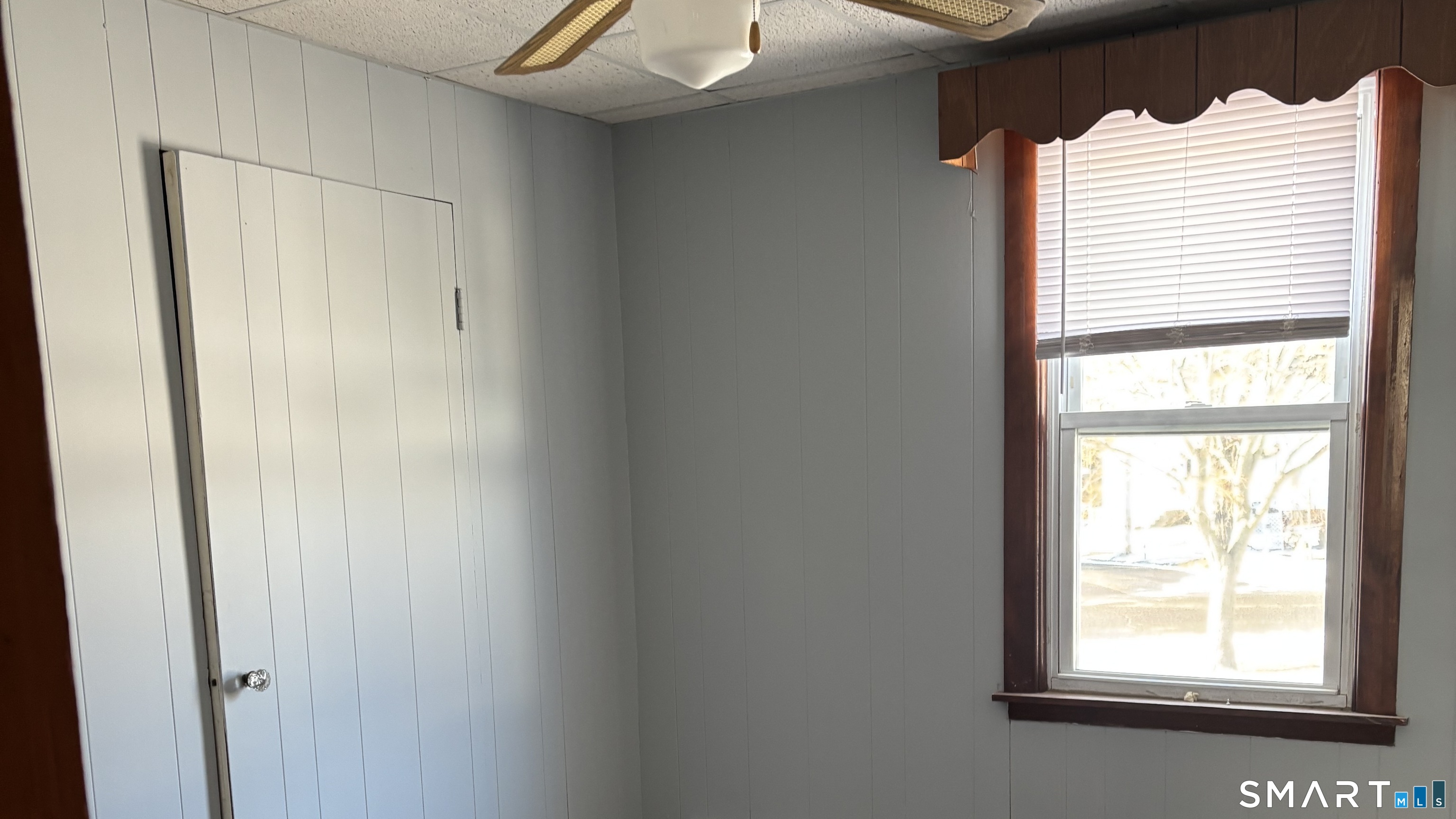 460 Stonybrook Road Stratford, CT 06614 - Photo 5 of 19 a close up of a bathroom