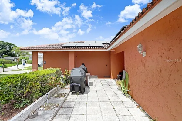 $425,000 | 1632 Heather Place, Palm Harbor, FL 34684