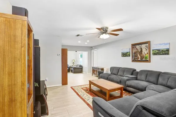 $425,000 | 1632 Heather Place, Palm Harbor, FL 34684