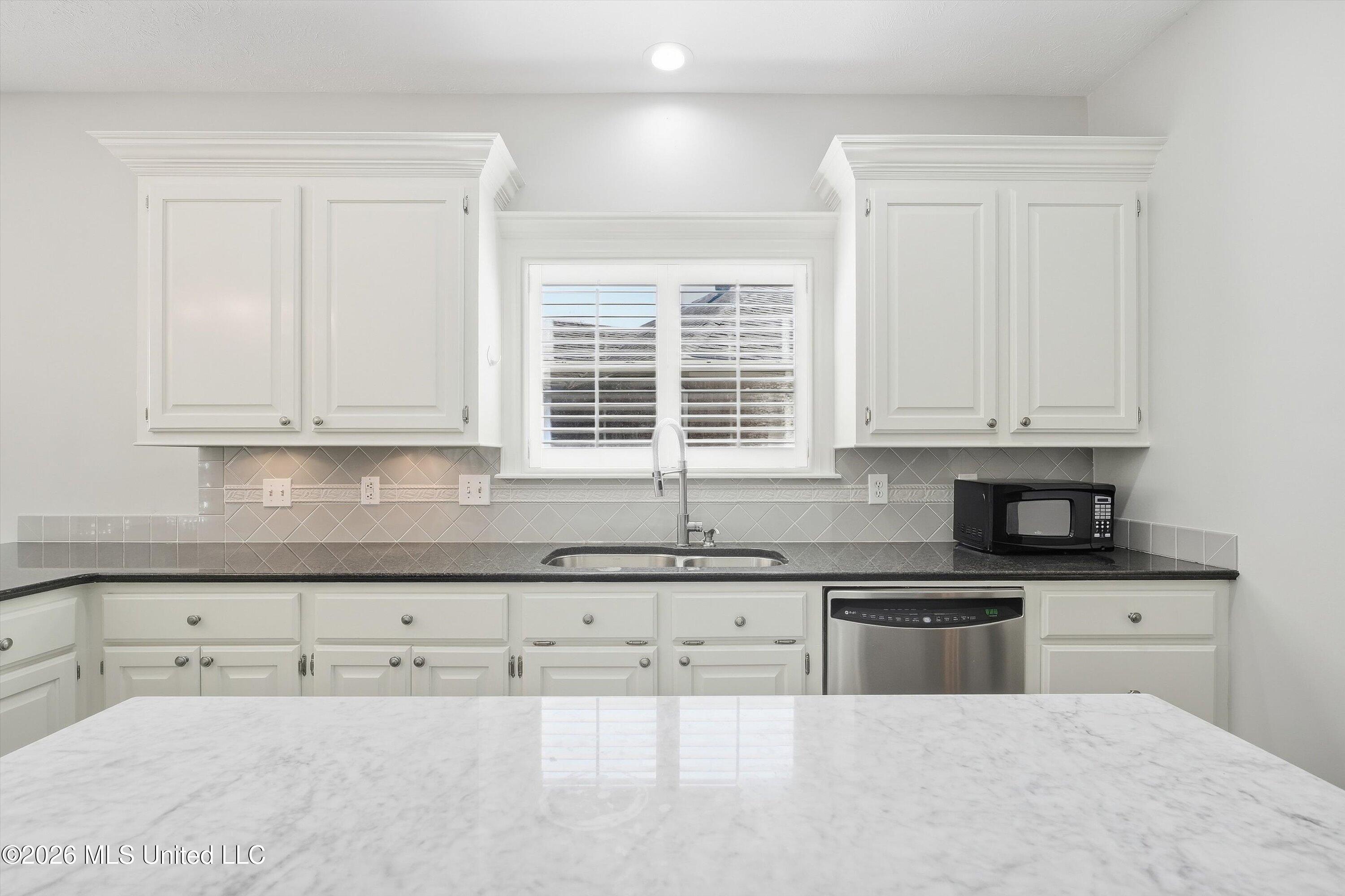 436 Ridge Circle Brandon, MS 39047 - Photo 23 of 49 21-436_Ridge_Cir_019