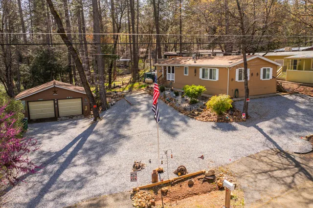 $275,000 | 18071 Pine Street, Lakehead, CA 96051