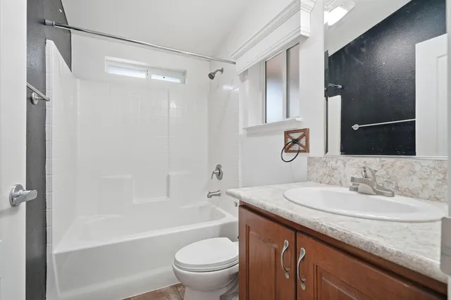 $275,000 | 18071 Pine Street, Lakehead, CA 96051