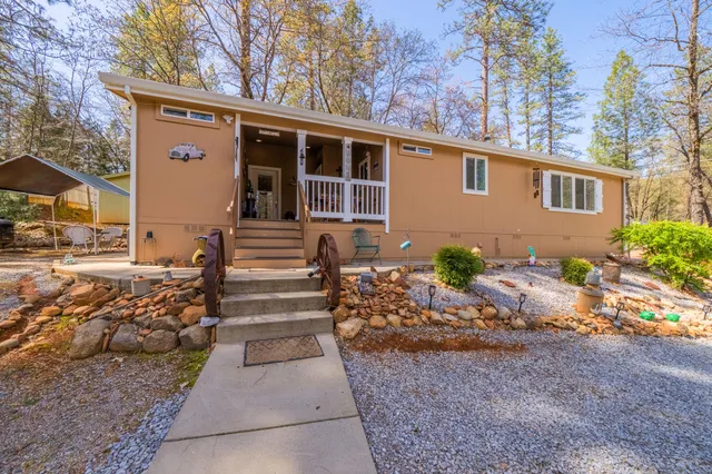 $275,000 | 18071 Pine Street, Lakehead, CA 96051