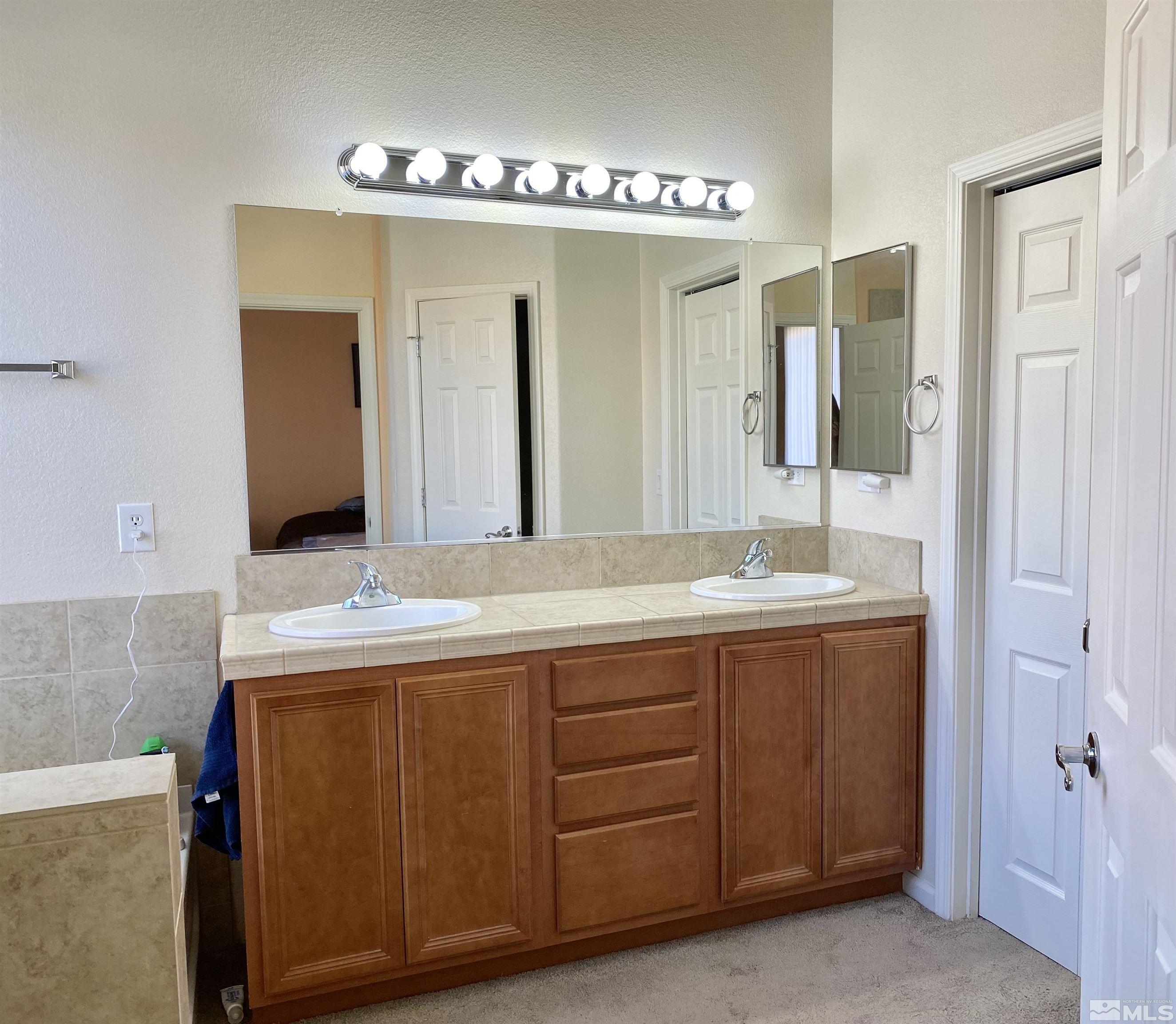 17885 Thunder Ridge Court Reno, NV 89508 - Photo 14 of 25 Photo 14