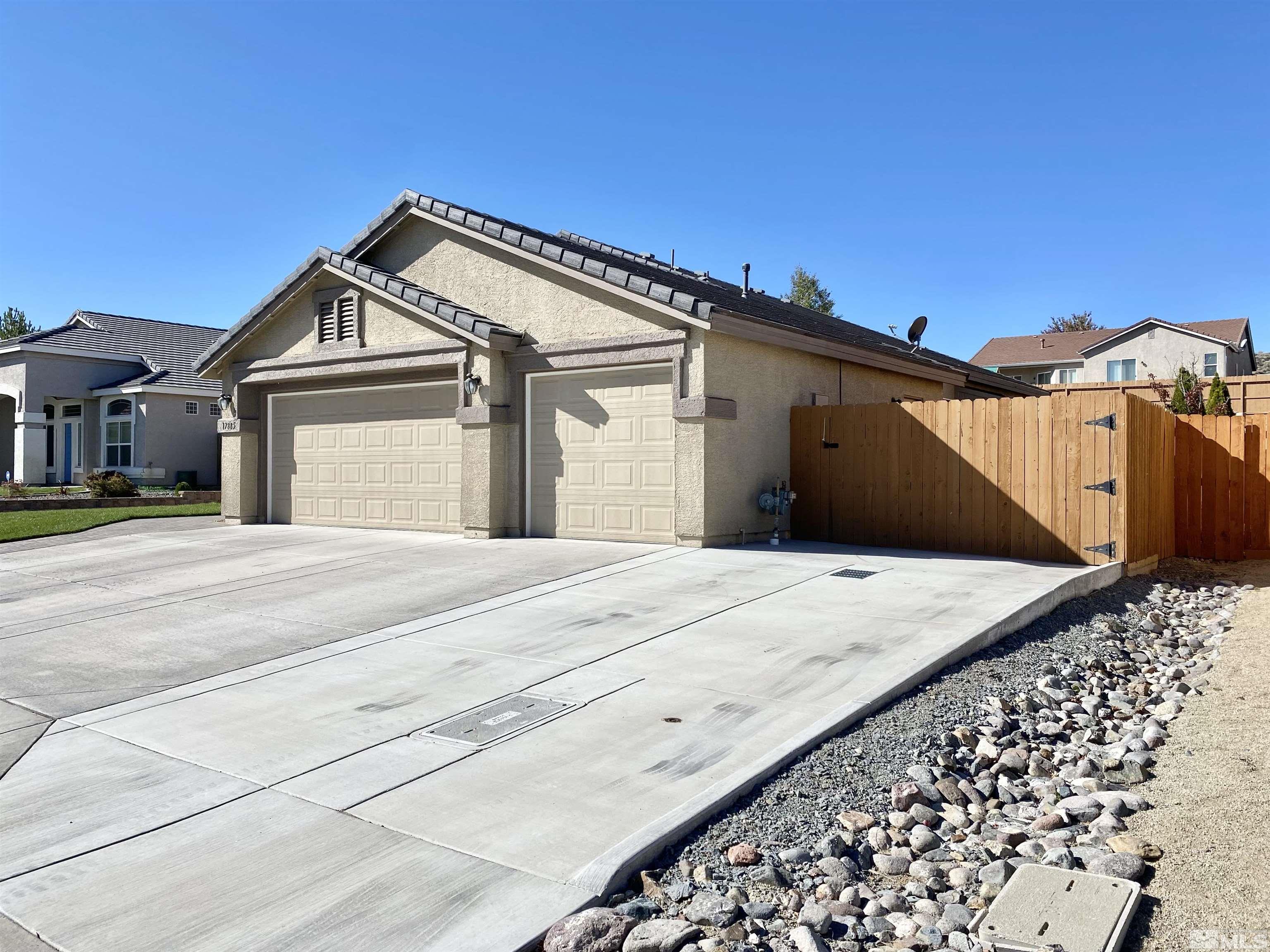 17885 Thunder Ridge Court Reno, NV 89508 - Photo 4 of 25 Photo 4