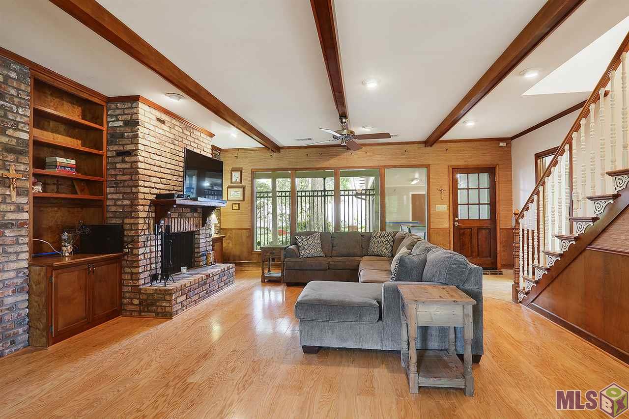 13614 Timberridge Avenue Baton Rouge, LA 70817 - Photo 3 of 11 Gallery Image 3